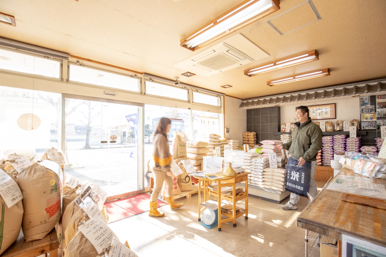 お客様ご来店の様子